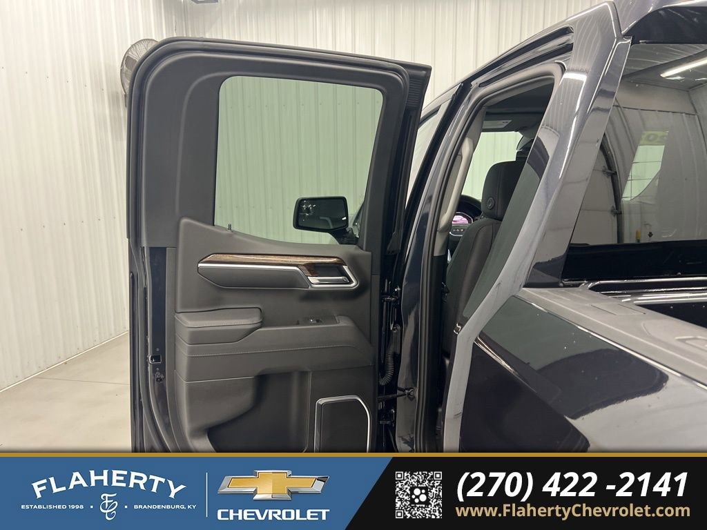 Used 2025 GMC Sierra 1500 Elevation image 10