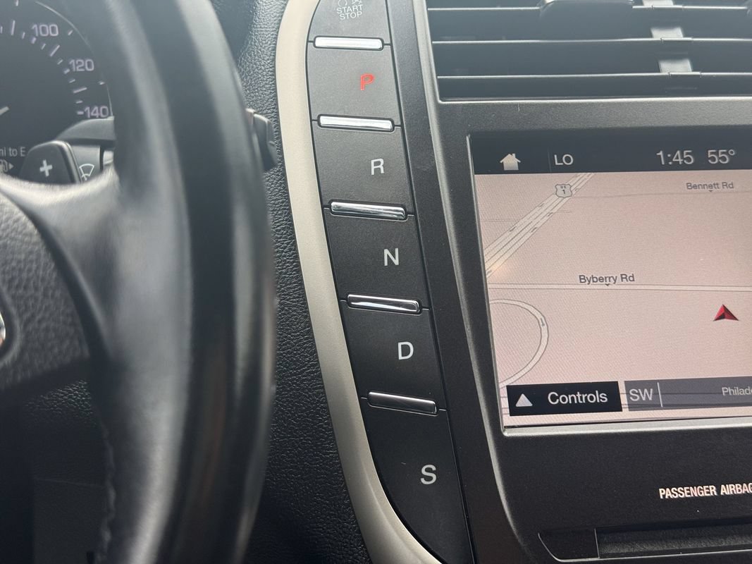 Used 2019 Lincoln MKC Select w/ Select Plus Package AWD/4WD image 14