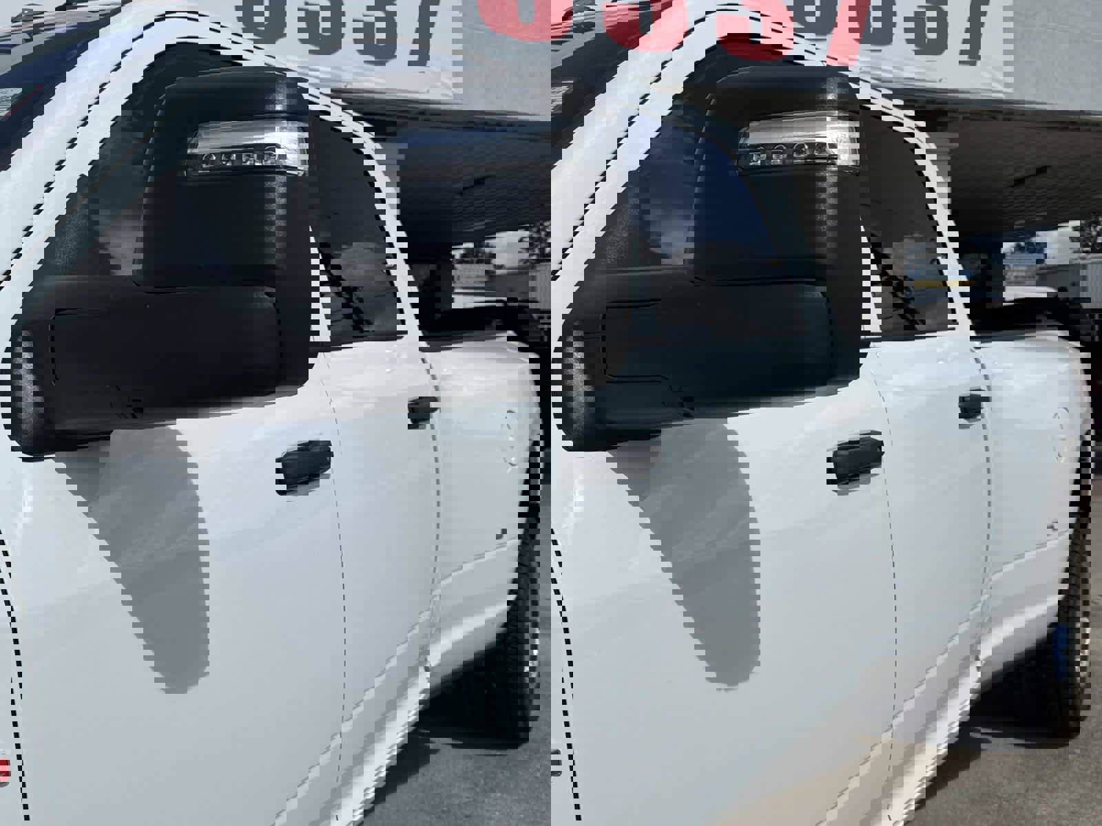 Used 2024 RAM 3500 Tradesman w/ Chrome Appearance Group image 28