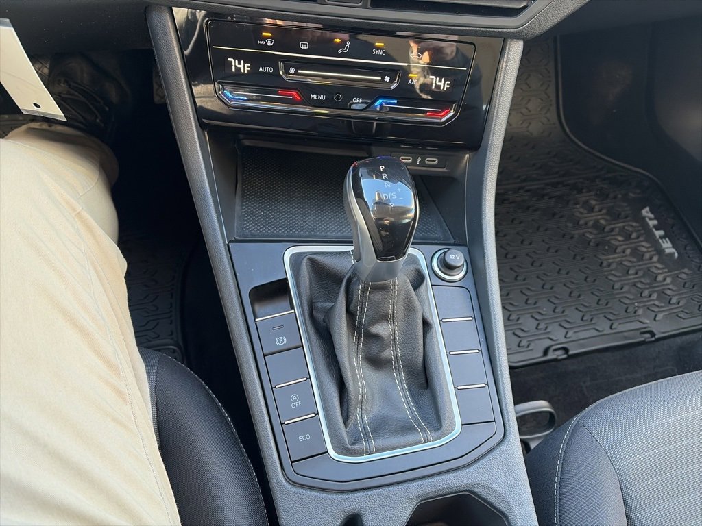 Certified 2025 Volkswagen Jetta S image 18