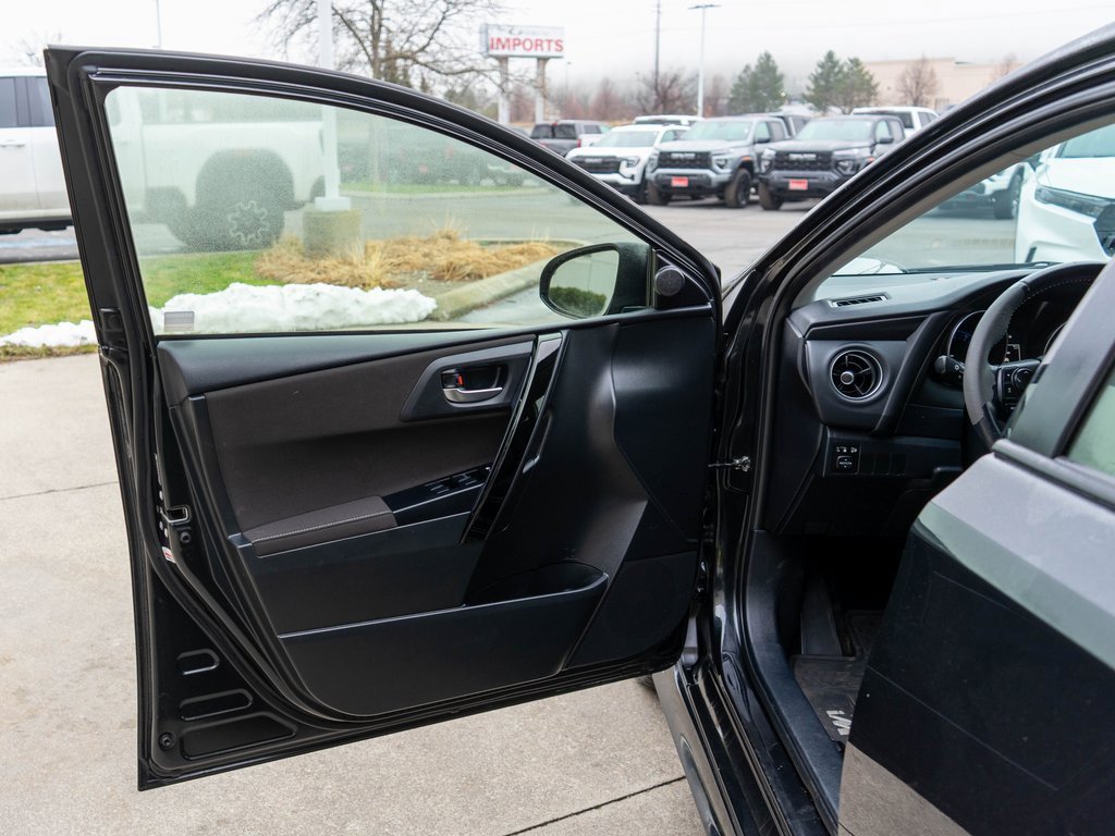 Used 2016 Scion iM Base image 15