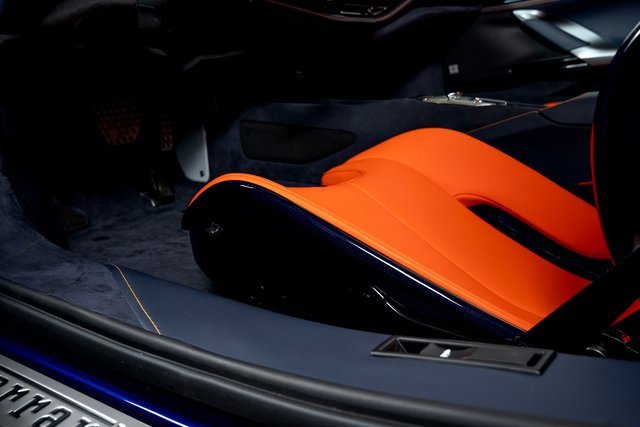 Used 2024 Ferrari SF90 Spider image 24