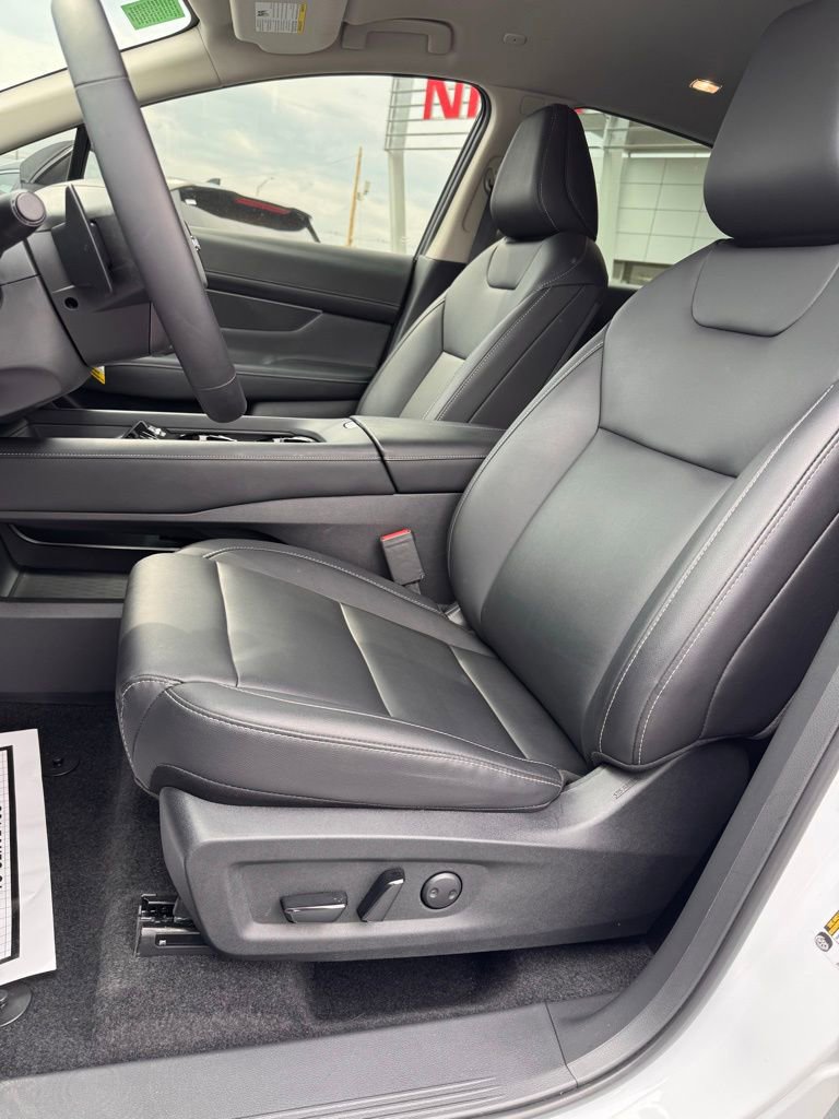 Used 2025 Nissan Murano SV AWD/4WD image 10