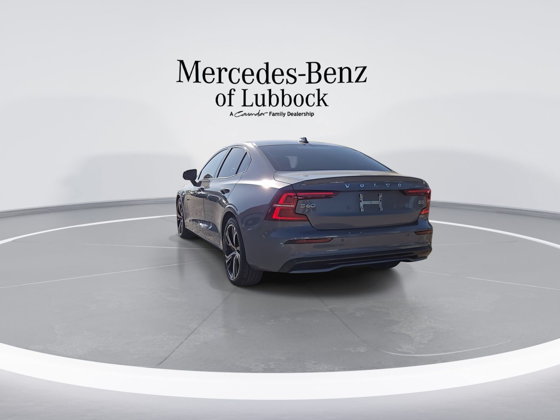 Used 2024 Volvo S60 B5 Plus FWD image 7