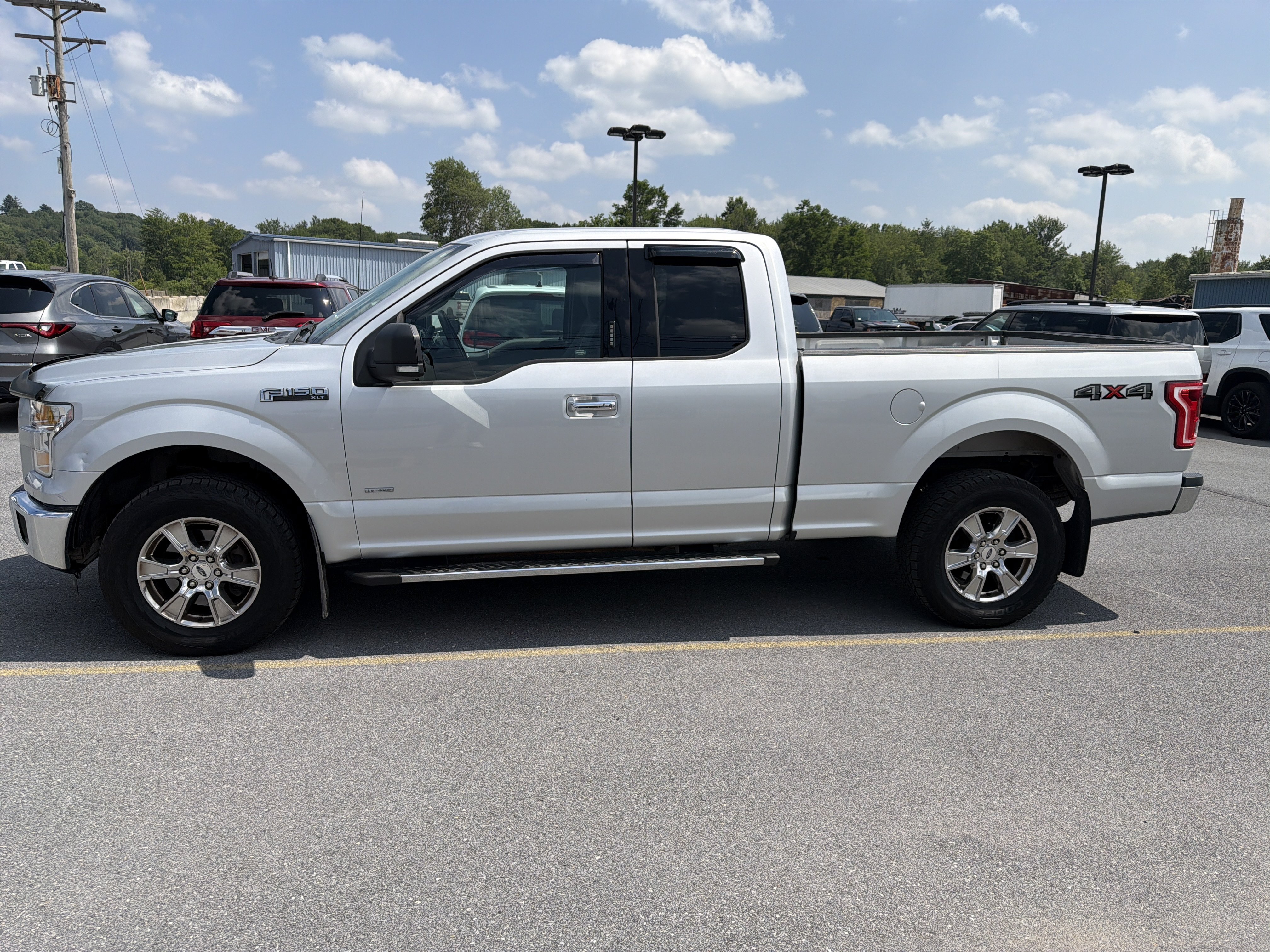 Used 2016 Ford F150 XLT w/ Equipment Group 302A Luxury AWD/4WD image 12