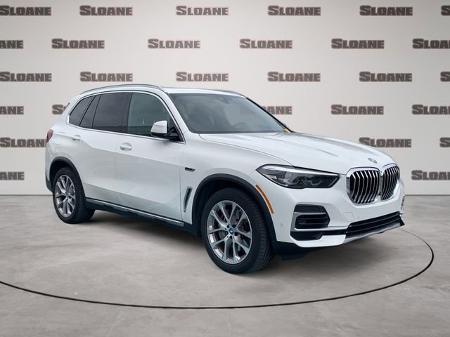 Used 2022 BMW X5 xDrive45e w/ Parking Assistance Package AWD/4WD image 7