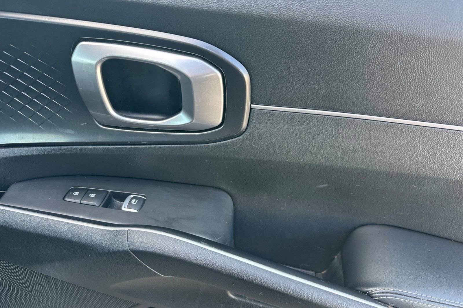 Used 2021 Kia Sorento S image 22