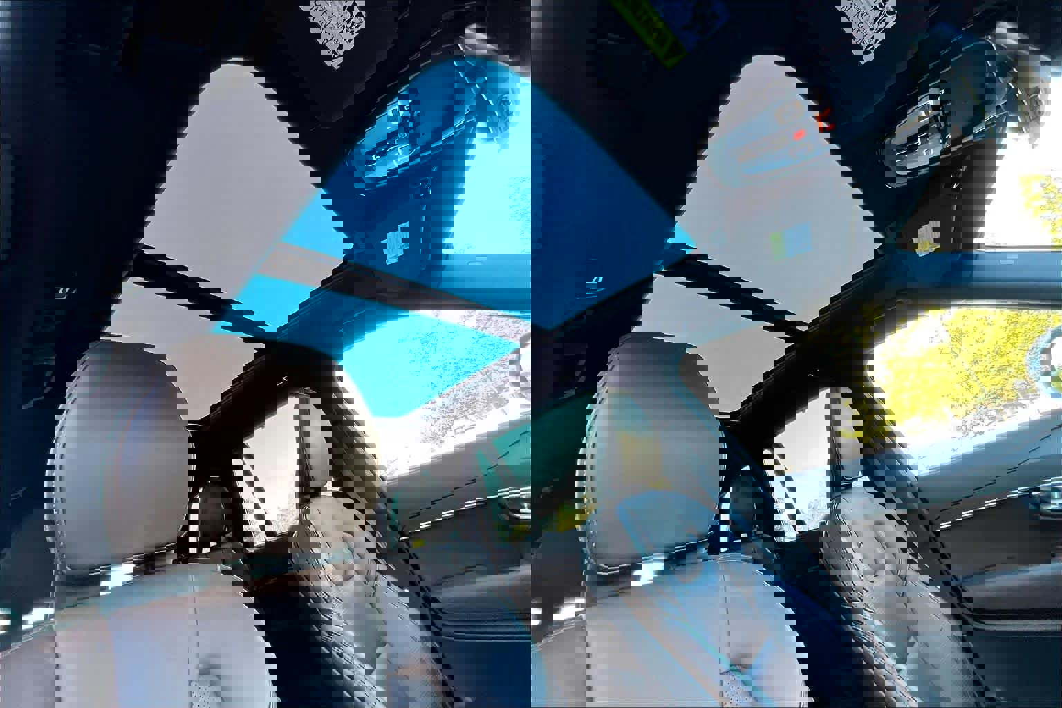 Used 2023 Volvo XC90 T8 Ultimate w/ Protection Package Premier image 25