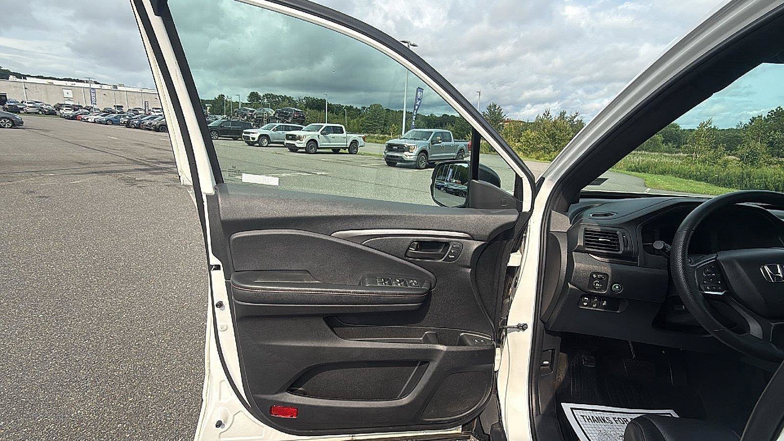 Used 2023 Honda Passport TrailSport image 23