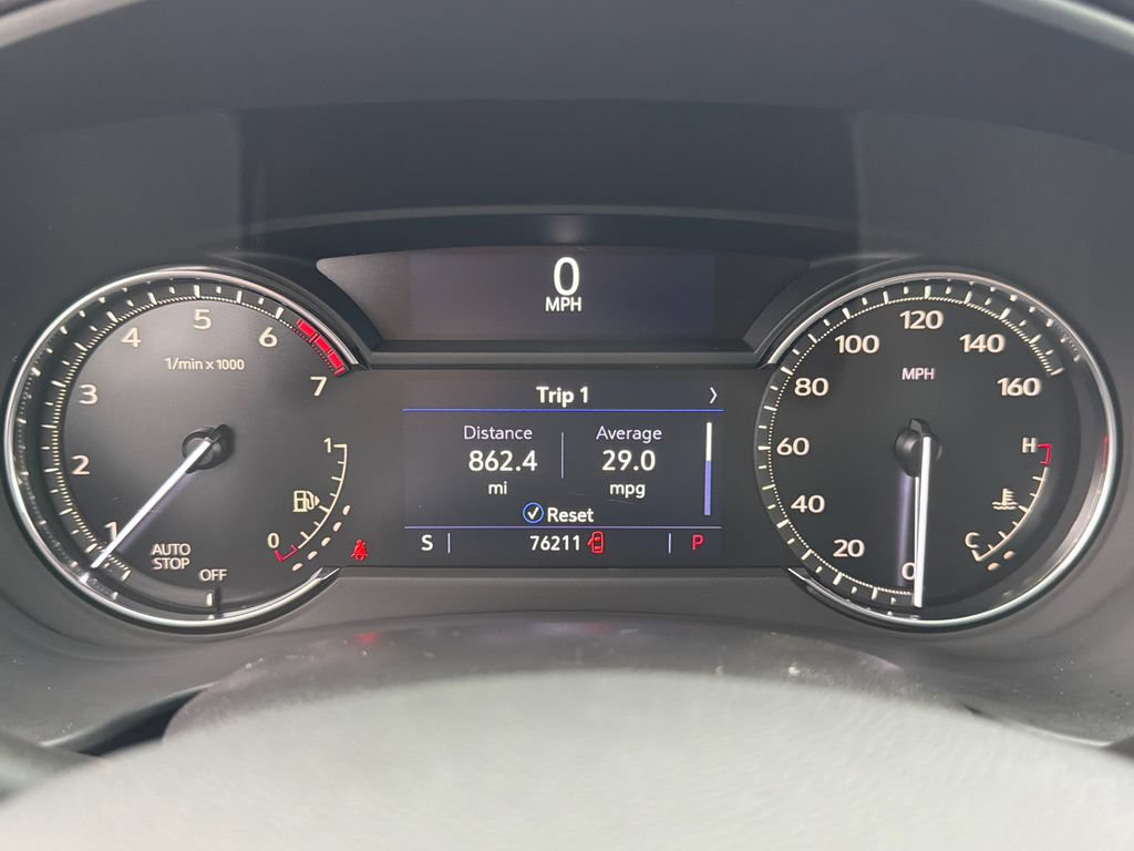 Used 2022 Cadillac XT4 Premium Luxury w/ Safety Alert Package FWD image 27