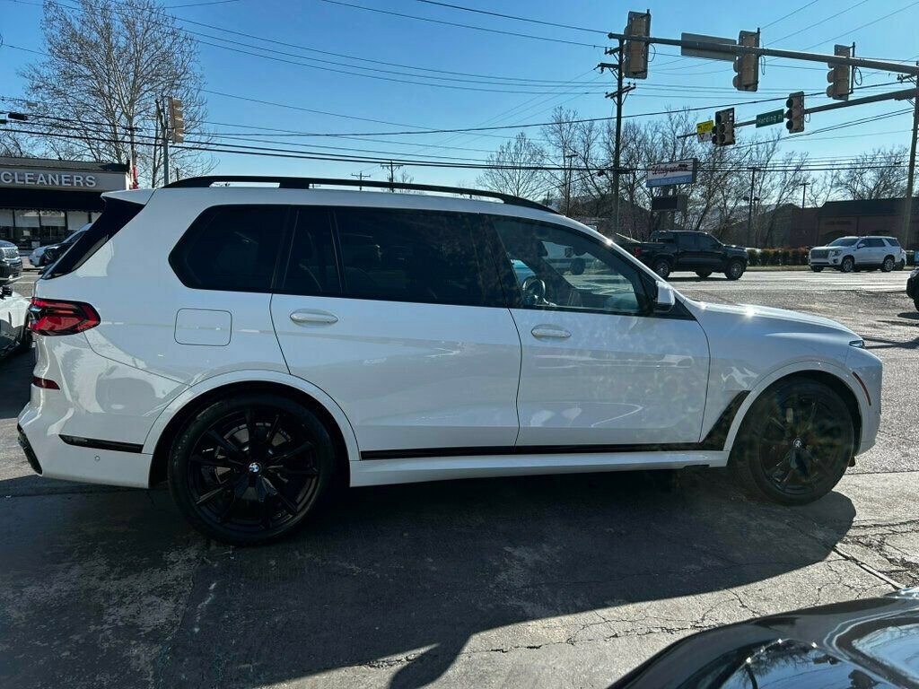 Used 2023 BMW X7 xDrive40i w/ Executive Package image 6
