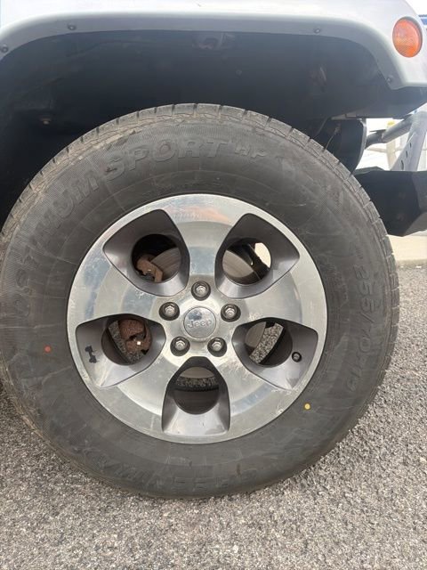 Used 2016 Jeep Wrangler Unlimited Sahara image 8