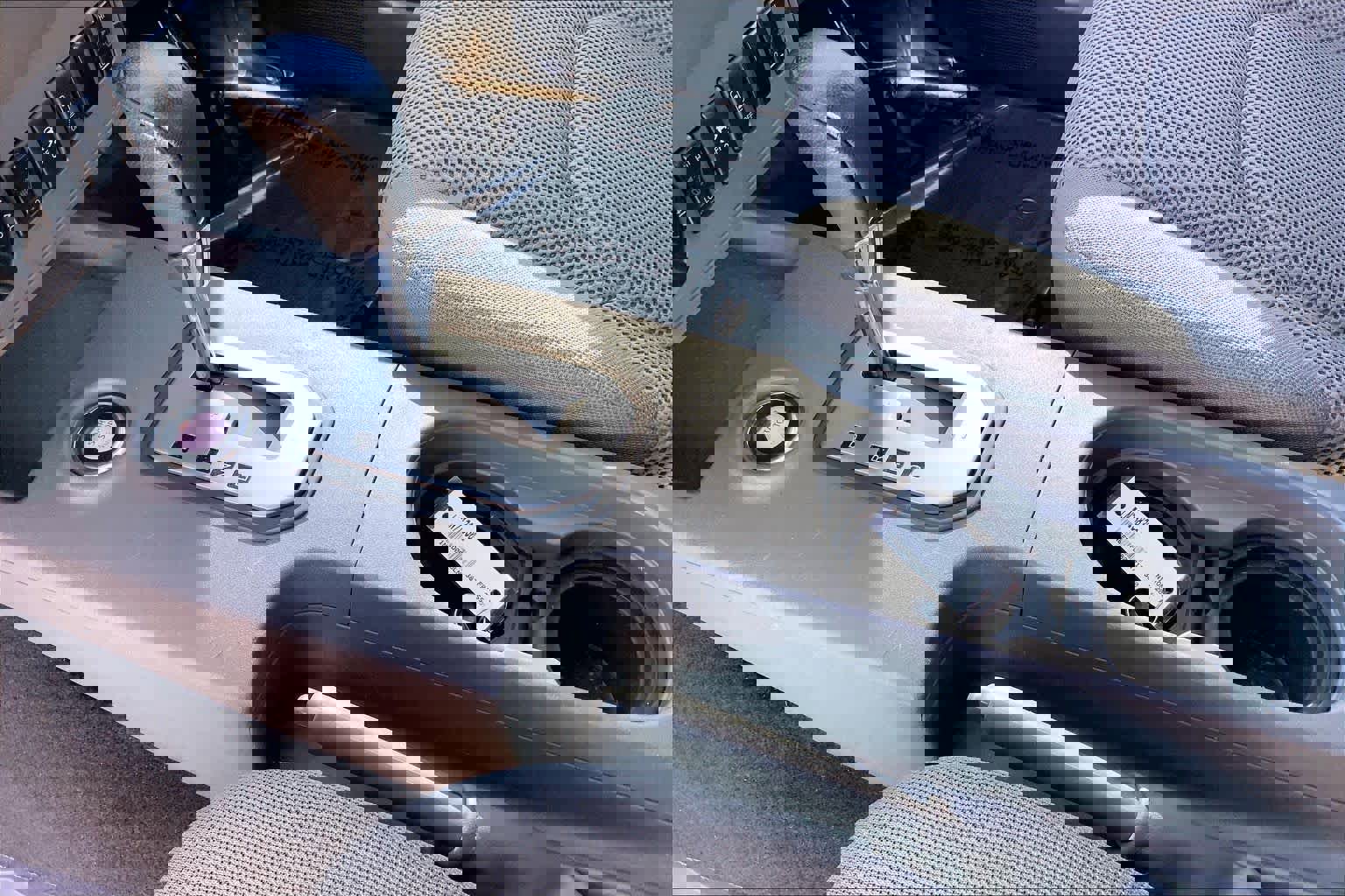 Used 2020 Nissan Frontier SV image 16