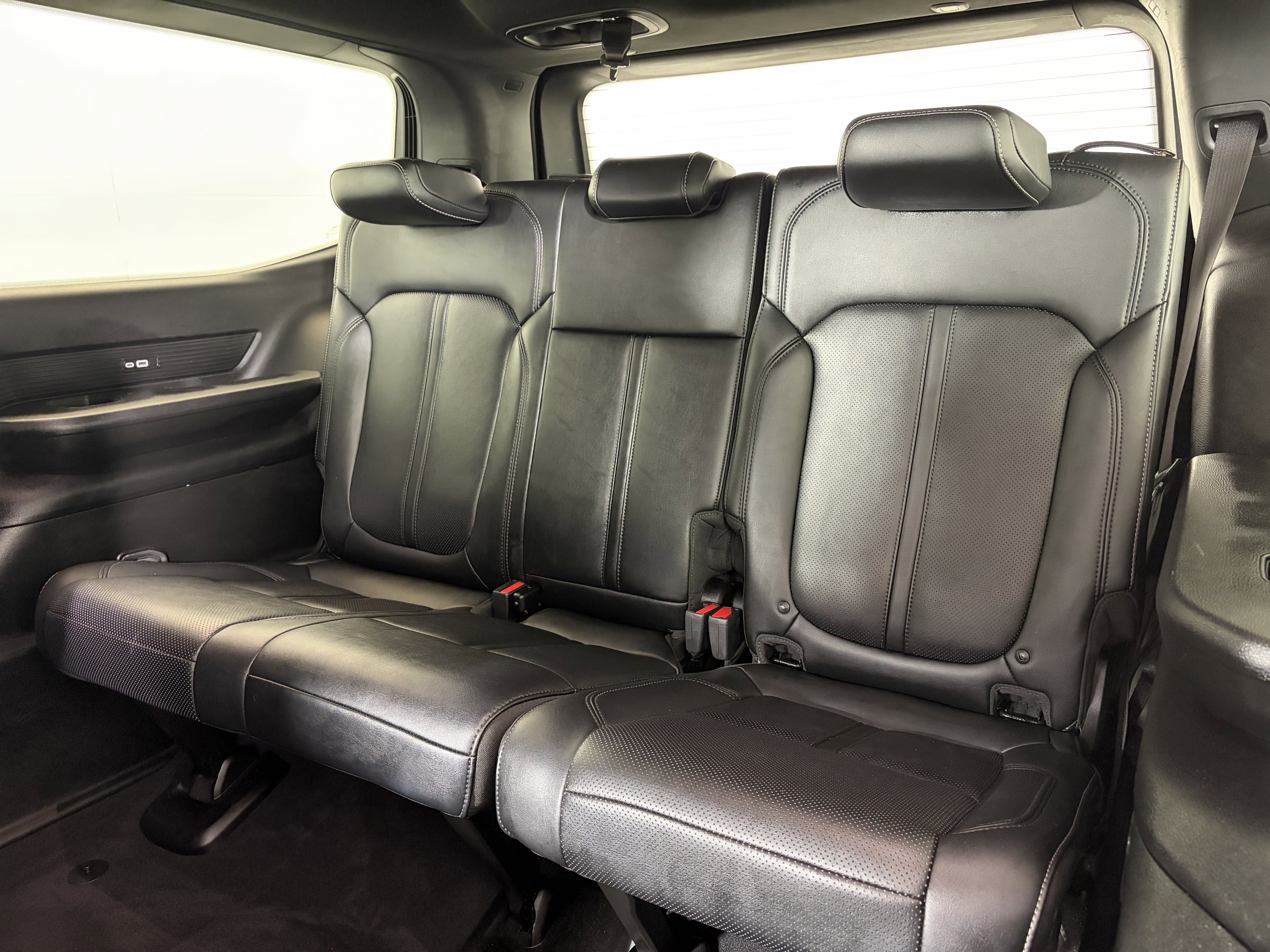 Used 2024 Jeep Wagoneer Series II image 8