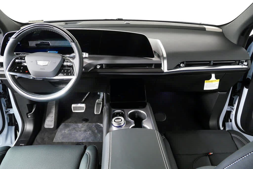 Certified 2026 Cadillac Vistiq Luxury AWD/4WD image 14