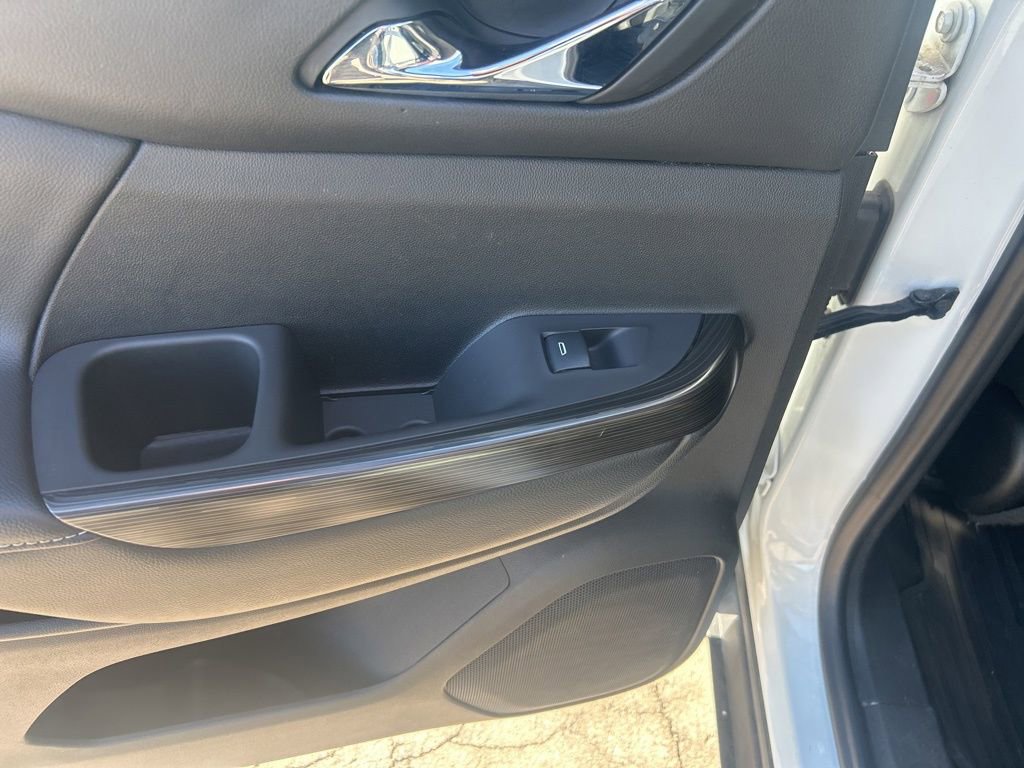 Used 2020 GMC Acadia SLT w/ Premium Package image 17