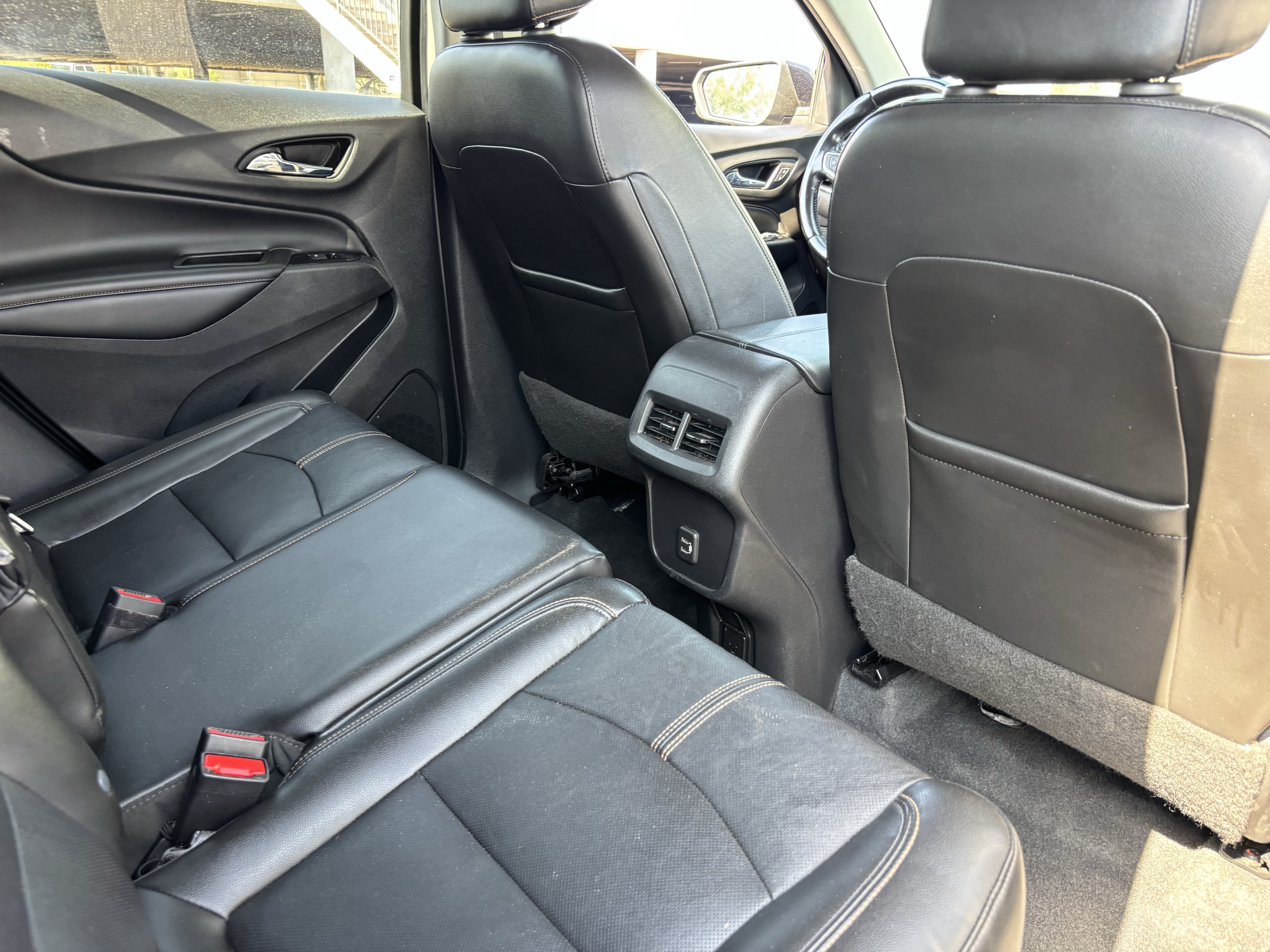 Used 2022 Chevrolet Equinox Premier w/ LPO, Cargo Package FWD image 13