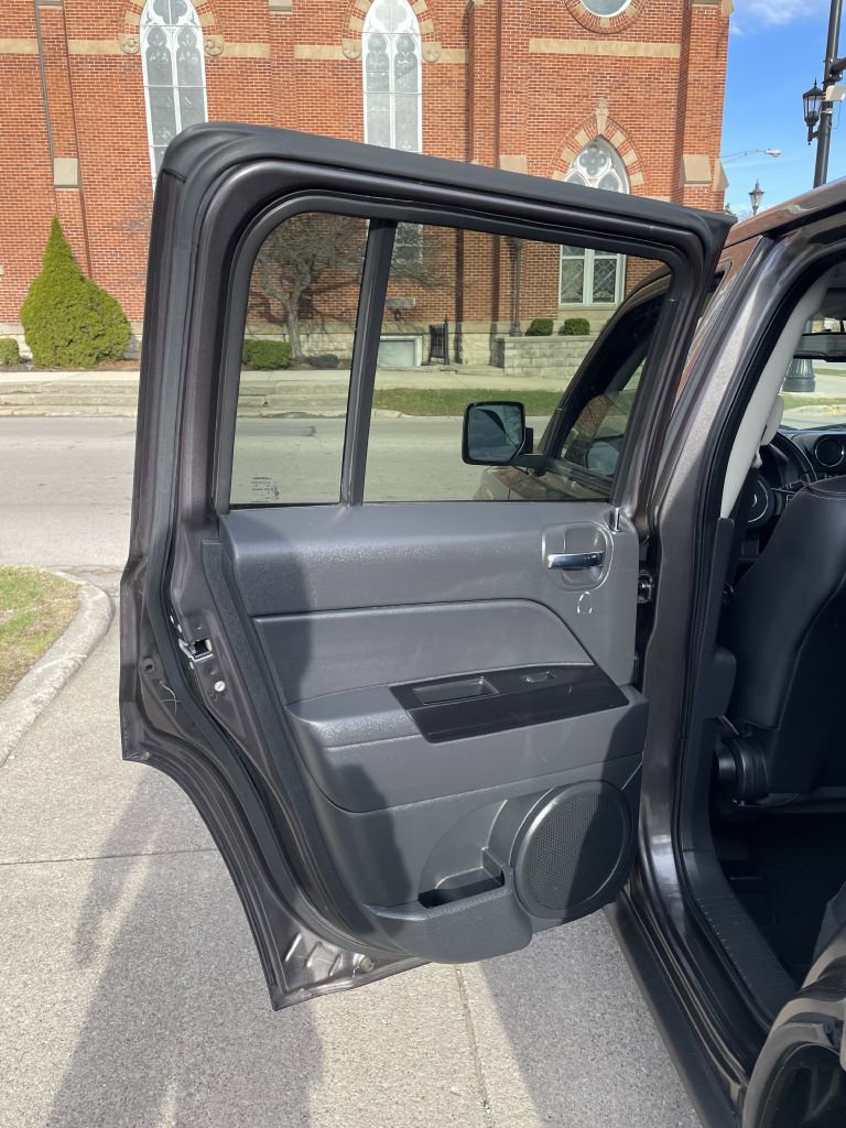 Used 2016 Jeep Patriot High Altitude image 8