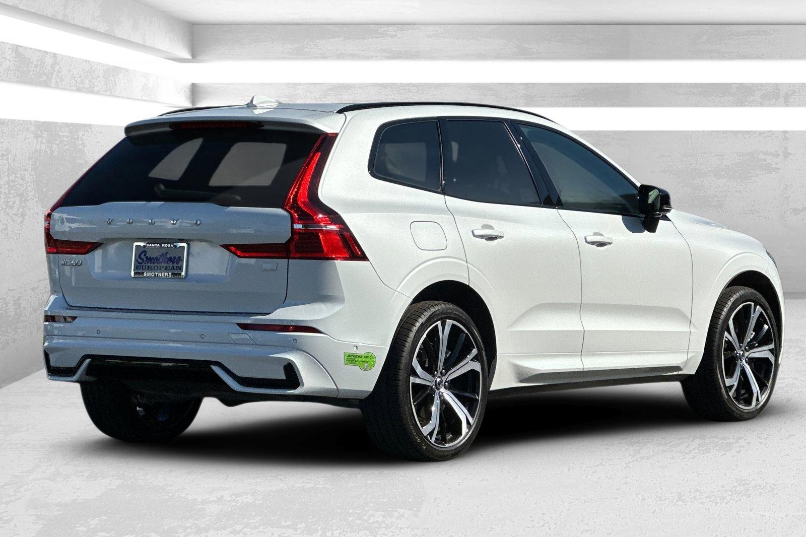 Used 2024 Volvo XC60 T8 Ultimate w/ Protection Package Premier image 4