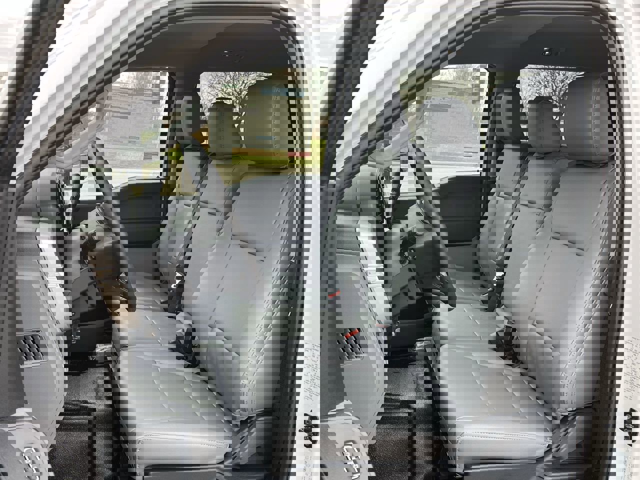 New 2025 Ford F350 XL w/ XL Chrome Package image 8