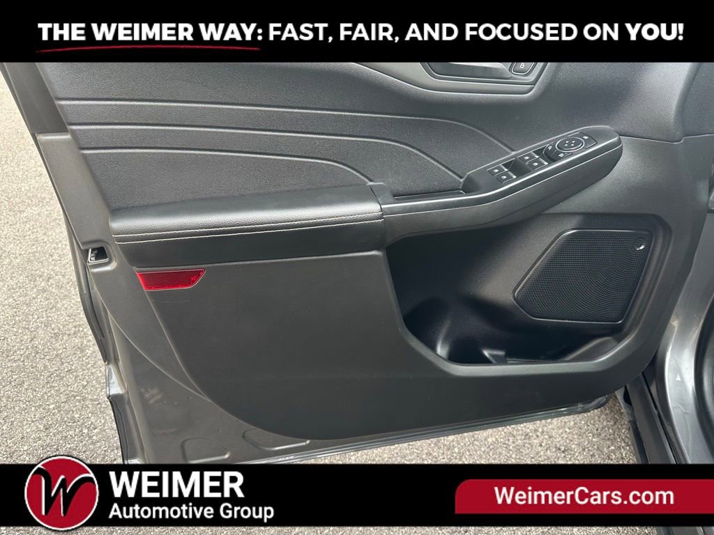 Used 2023 Ford Escape Active AWD/4WD image 8