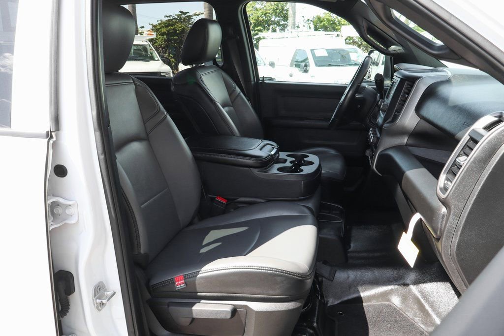 Used 2021 RAM 5500 Tradesman w/ Chrome Appearance Group image 35