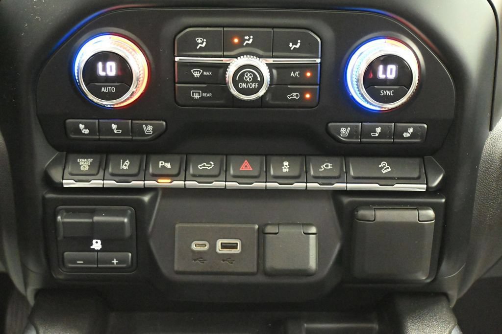 Used 2021 GMC Sierra 2500 AT4 w/ AT4 Preferred Package AWD/4WD image 20