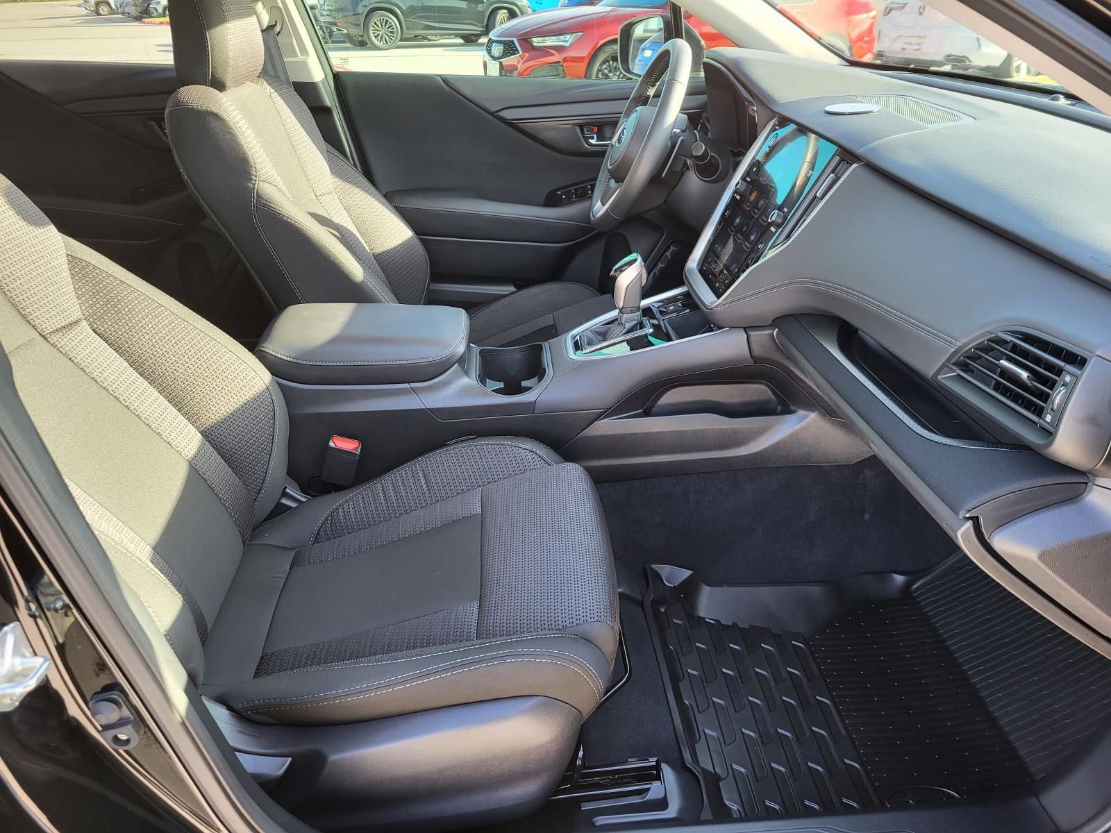 Used 2025 Subaru Outback Premium image 9