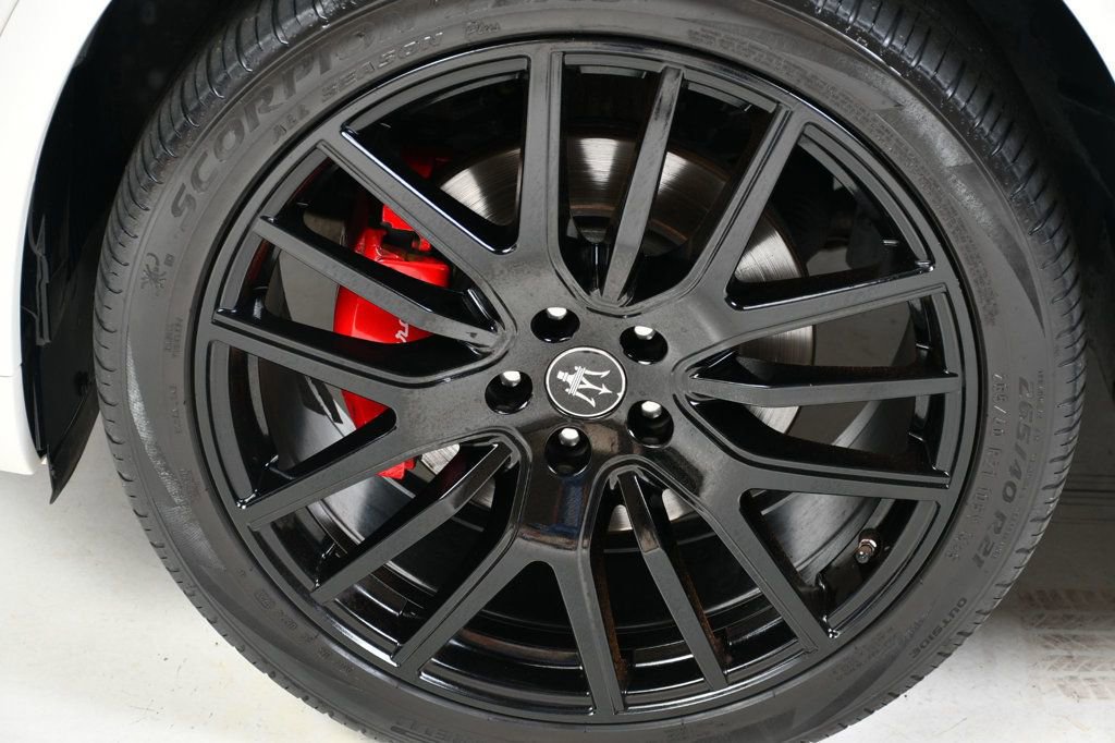 Used 2020 Maserati Levante GranSport image 20