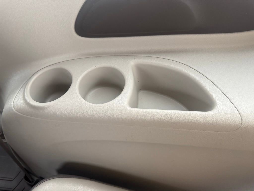 Used 2018 Chrysler Pacifica Touring-L image 44