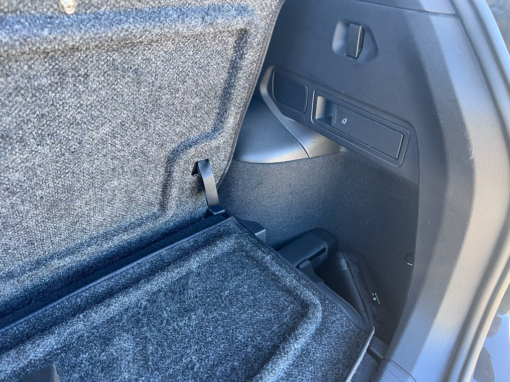 Used 2023 Volkswagen Tiguan SE R-Line image 7