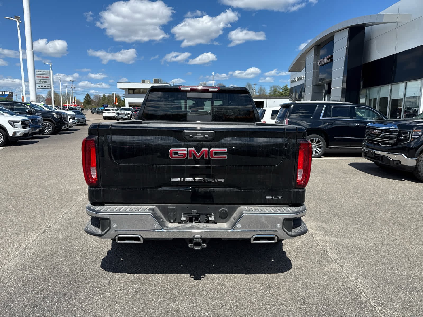 New 2026 GMC Sierra 1500 SLT w/ SLT Premium Plus Package AWD/4WD image 4
