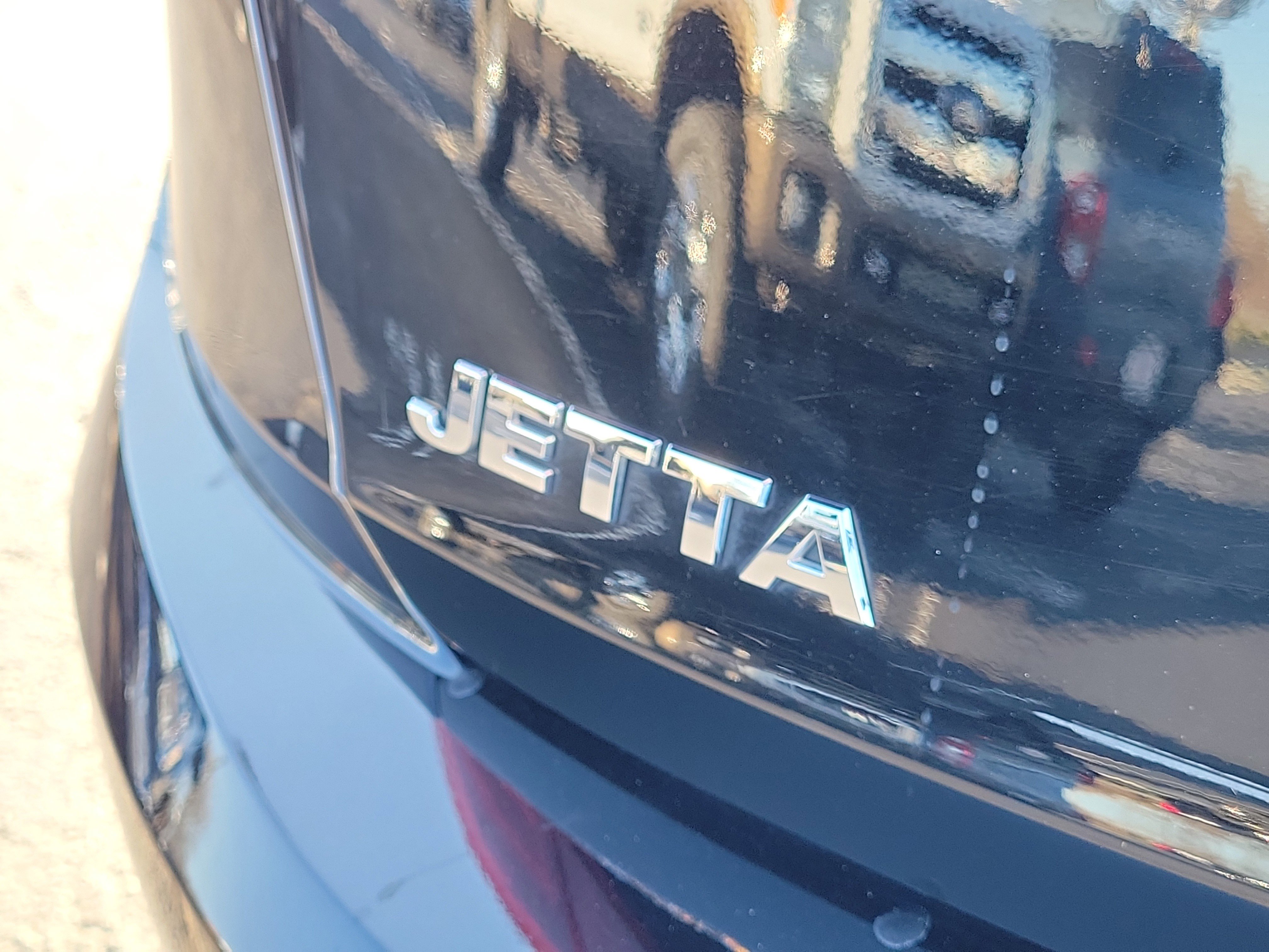 Used 2020 Volkswagen Jetta SE image 9