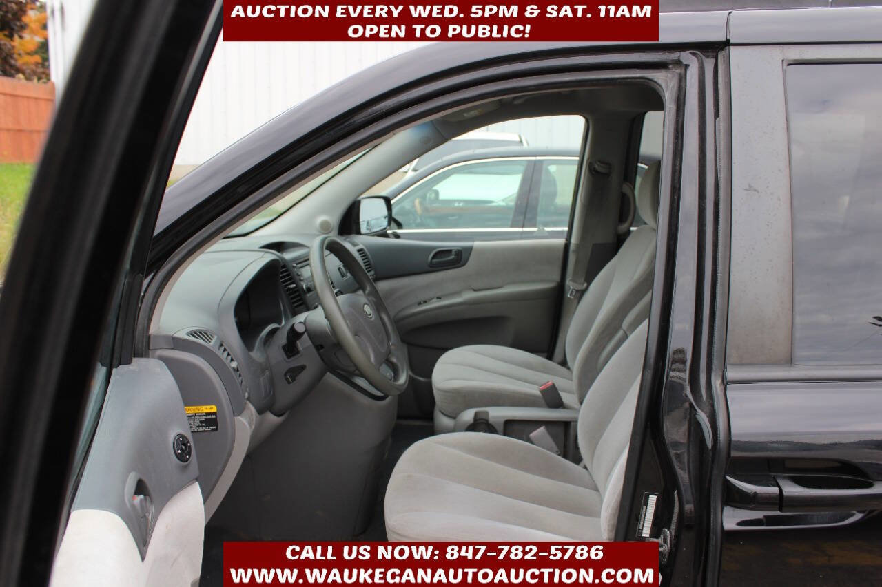 Used 2008 Kia Sedona LX image 7