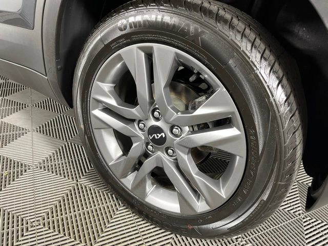Used 2023 Kia Seltos S FWD image 15