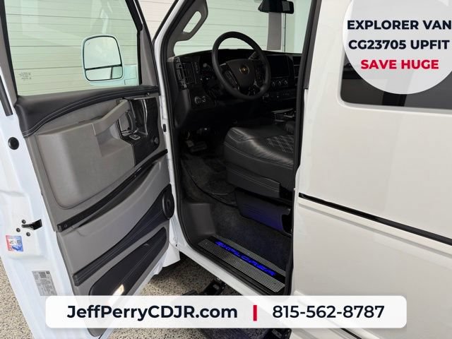 New 2026 Chevrolet Express 2500 Extended w/ Driver Convenience Package RWD image 9