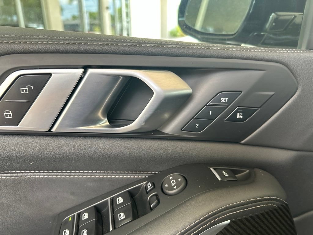 Used 2024 BMW X5 M60i AWD/4WD image 39