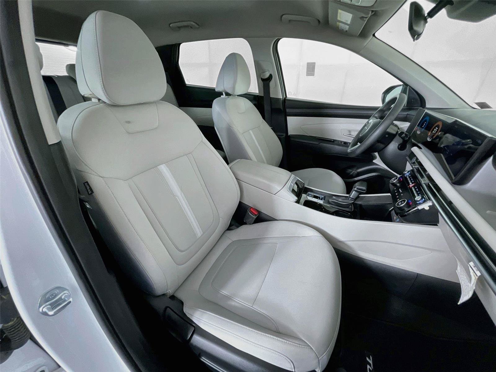 Certified 2025 Hyundai Tucson SEL AWD/4WD image 29