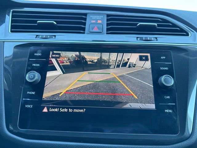 Used 2019 Volkswagen Tiguan SE image 38