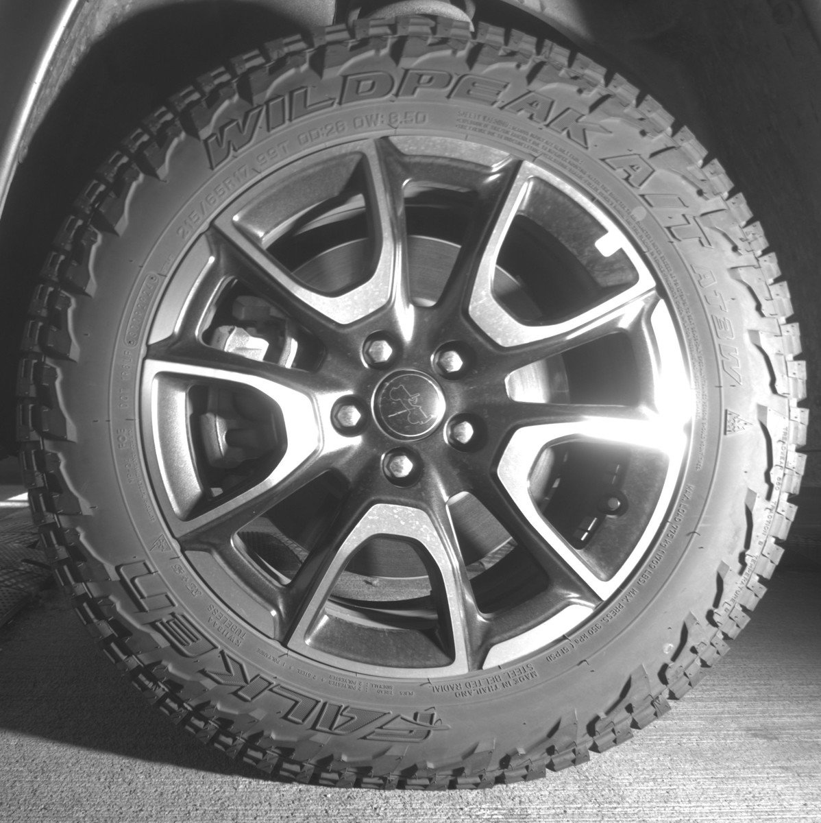 Used 2025 Jeep Compass Trailhawk image 12