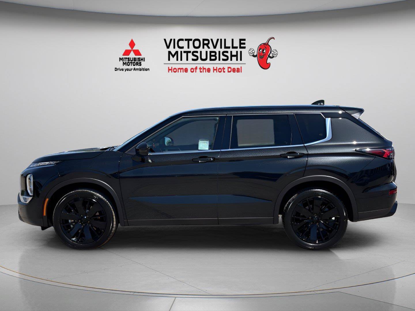 New 2026 Mitsubishi Outlander LE FWD image 5