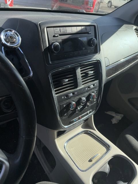 Used 2016 Dodge Grand Caravan SXT w/ Rear Park Assist Package image 23