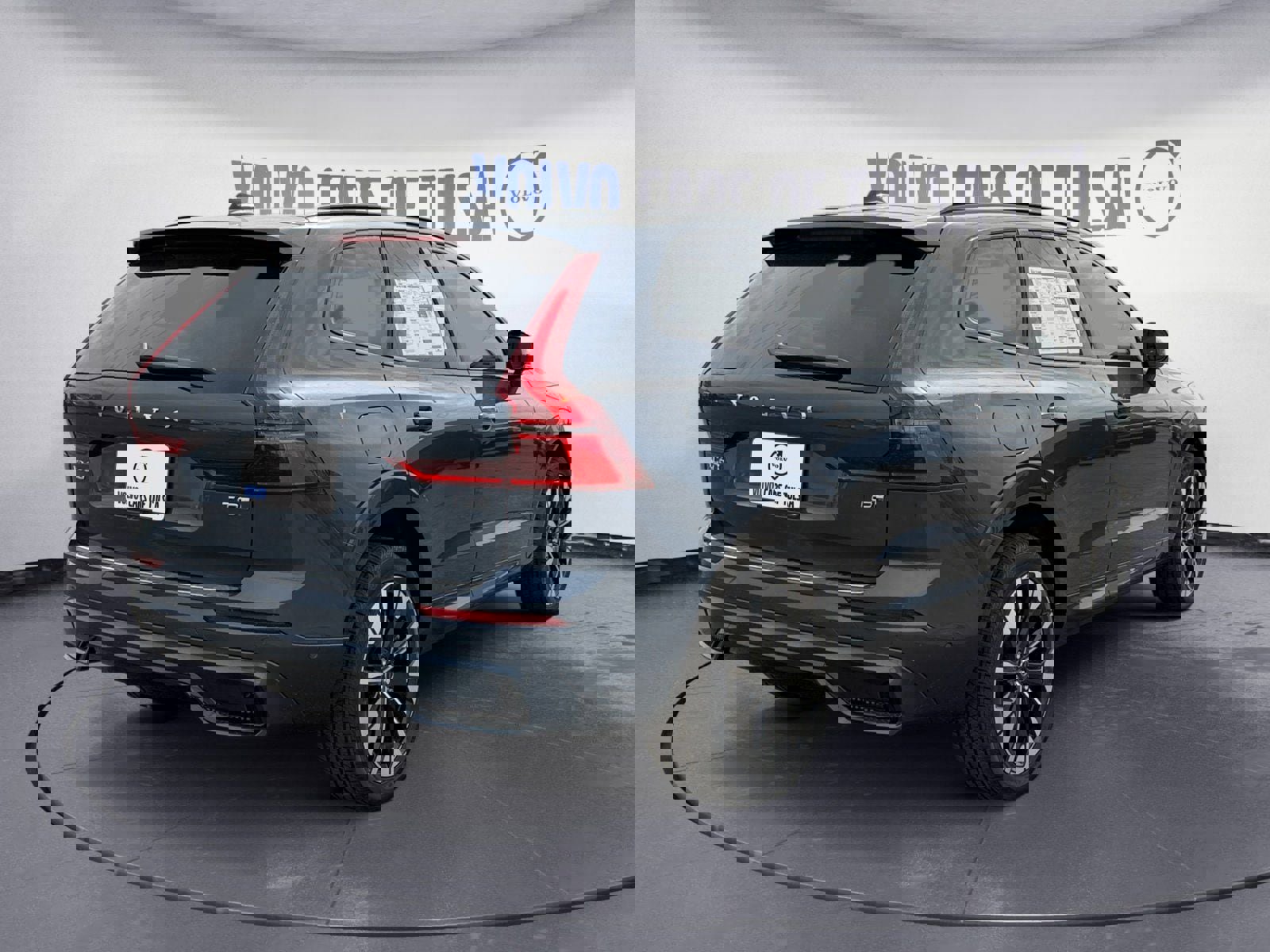 New 2026 Volvo XC60 T8 Plus w/ Protection Package Premier image 5