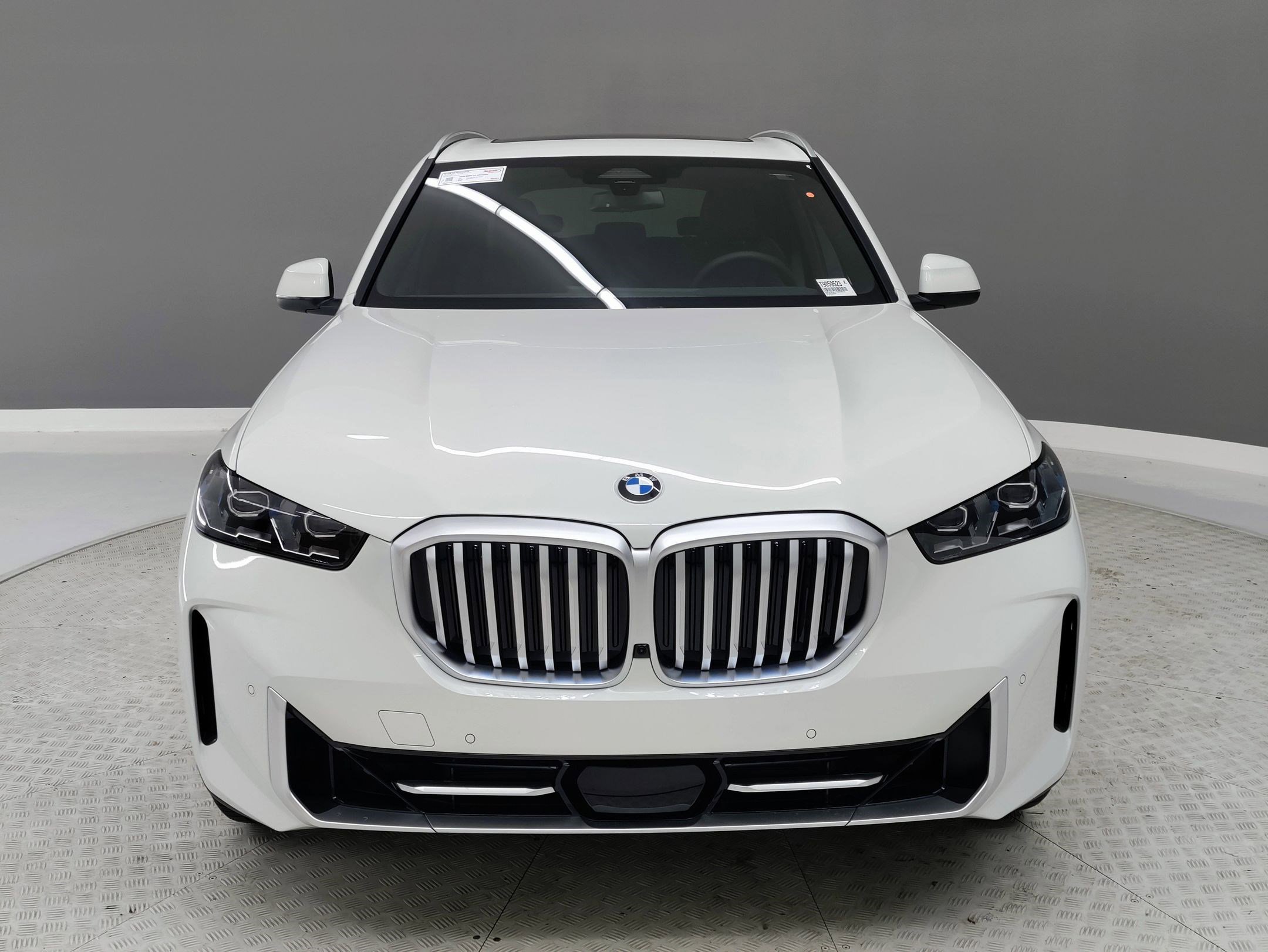 Used 2026 BMW X5 sDrive40i w/ Parking Assistance Package image 2