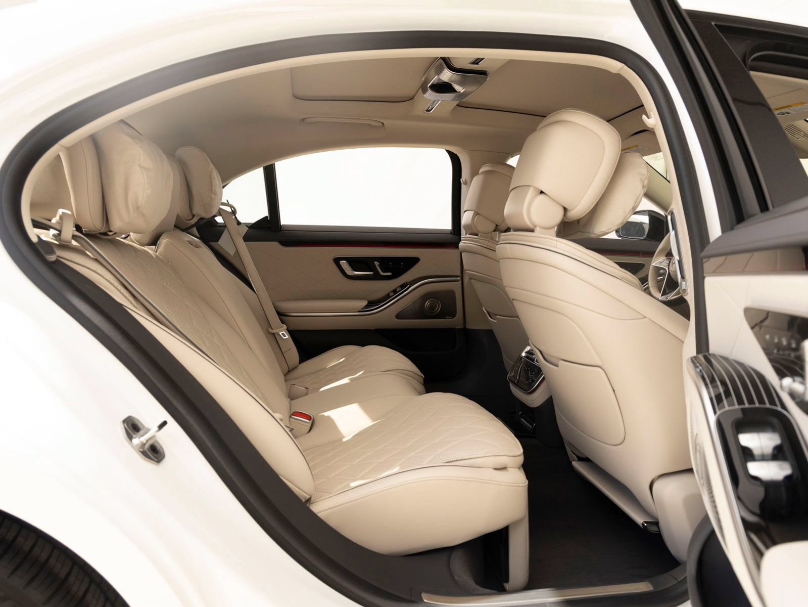 New 2026 Mercedes-Benz S 580 4MATIC Sedan image 24