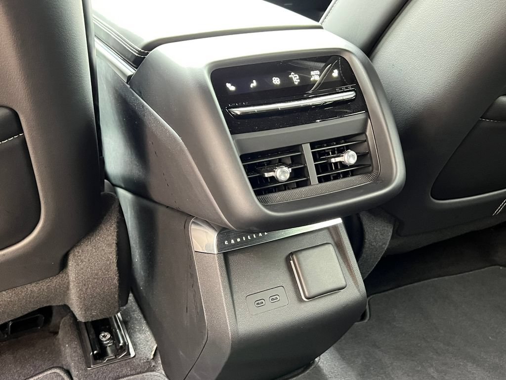 Certified 2026 Cadillac Lyriq V AWD/4WD image 36