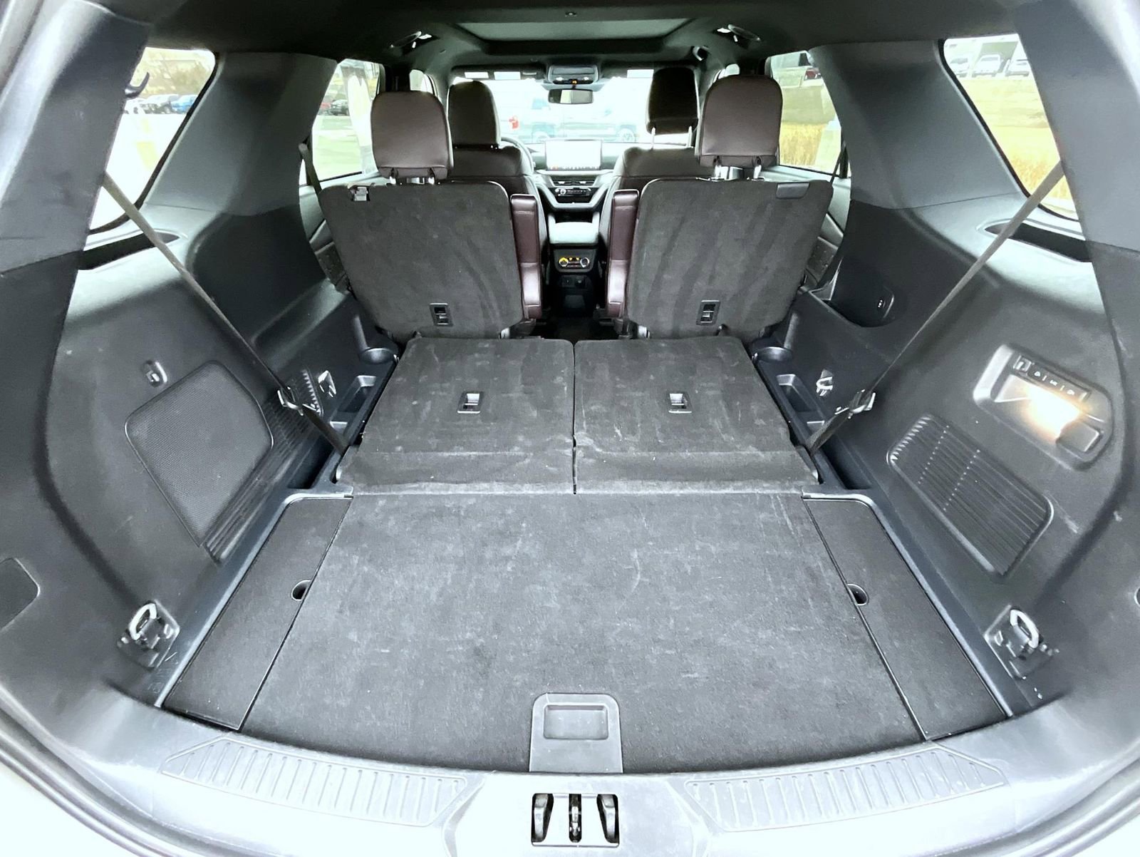 Used 2025 Ford Explorer Platinum w/ LUX Leather Package image 27