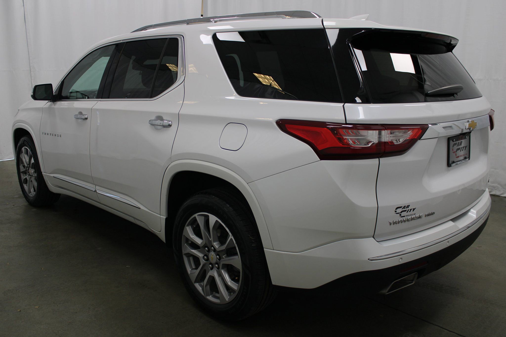 Used 2021 Chevrolet Traverse Premier w/ LPO, Floor Liner Package image 8