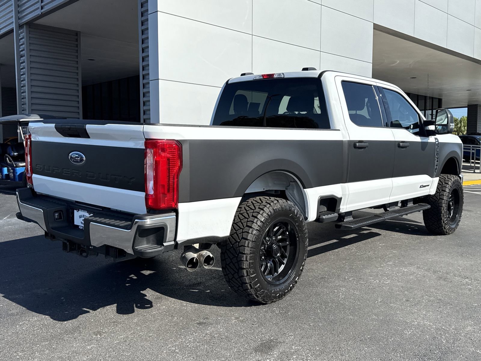 Used 2025 Ford F250 XLT image 4