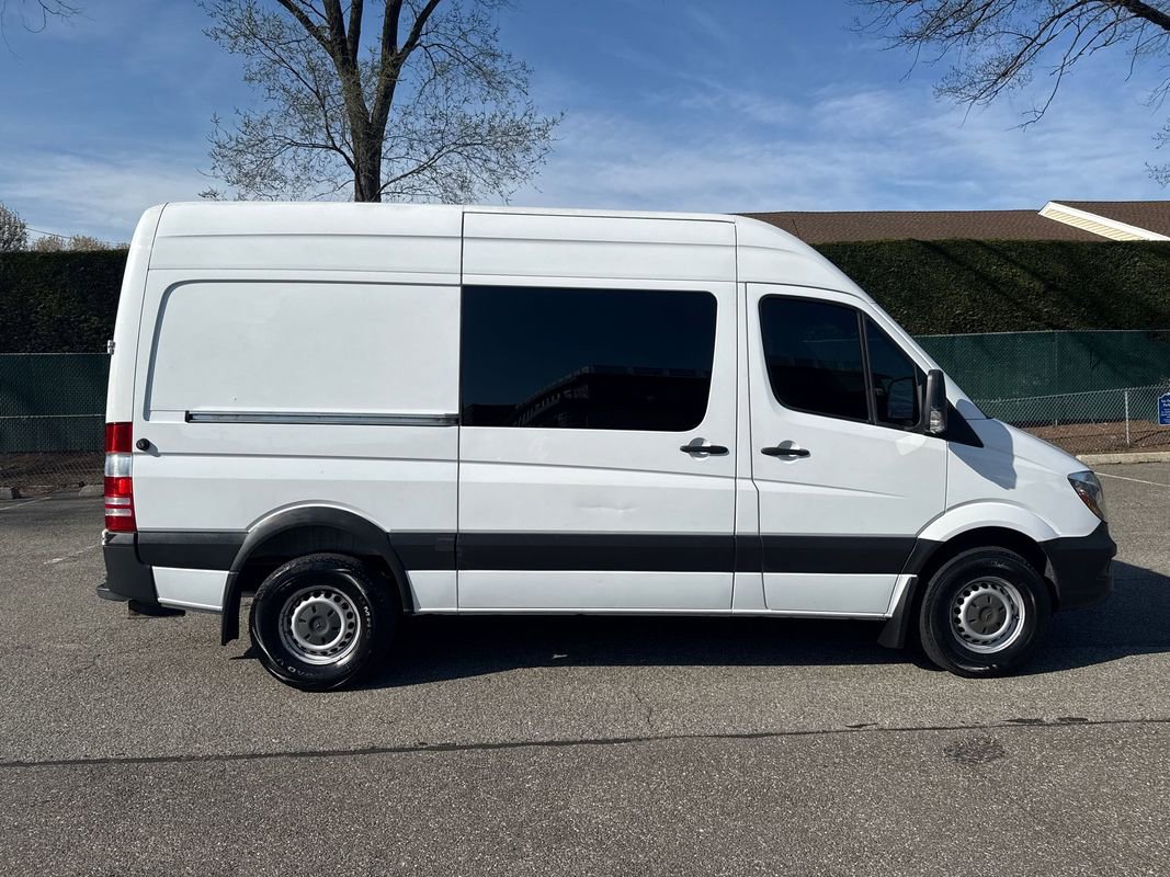 Used 2017 Mercedes-Benz Sprinter 2500 image 8